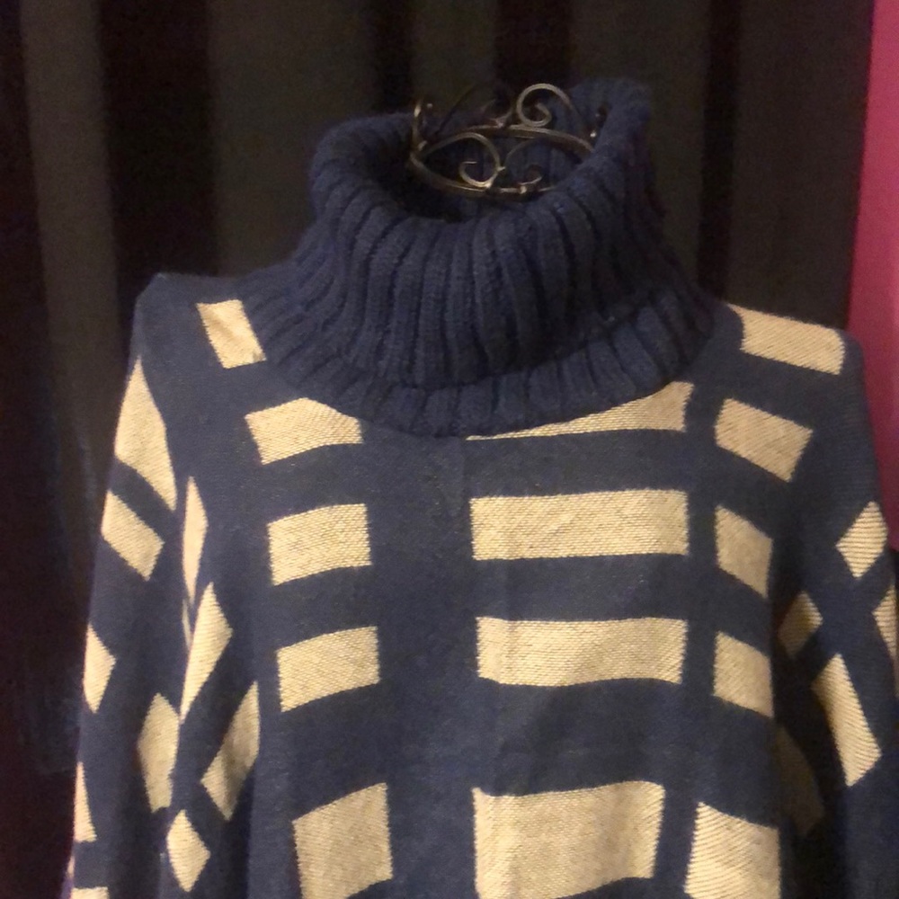 Sweater - Picture 2 of 2